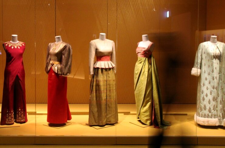 La Mode en Majesté: Thai royal fashion shines in Paris exhibition