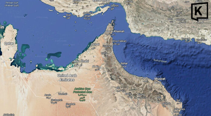 Iran warns off US warships in Strait of Hormuz