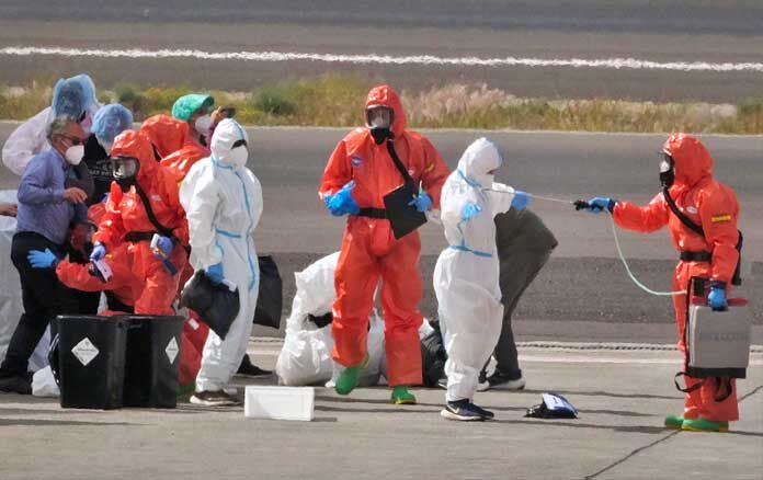 Last6passengersleaveHantavirus hitship 03