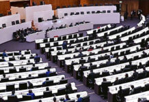 Thai lawmakers delays debate on 400 billion baht emergency loan Thai lawmakers delays debate on 400 billion baht emergency loan