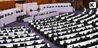Thai lawmakers delays debate on 400 billion baht emergency loan Thai lawmakers delays debate on 400 billion baht emergency loan