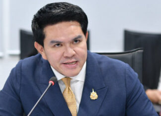 Thailand plans visa-free stay cuts for foreigners Thailand plans visa-free stay cuts for foreigners