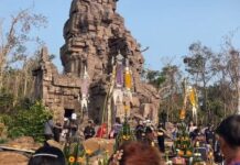 Cambodia urges Thailand to delist disputed border temples