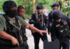 Ratchaburi drug suspect dies after opening fire on police team.