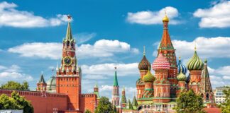 Russia warns citizens to avoid Thailand over US arrest threat
