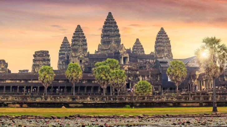 Cambodia’s five-month international visitor count plunges almost 48% to 1.54 milllion