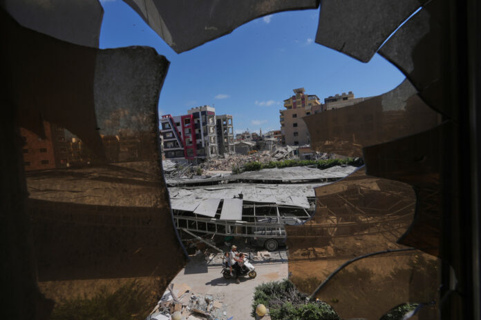 APTOPIX Lebanon Israel Iran War Israeli military strikes in southern Lebanon in intense fighting as US-Iran talks postponed