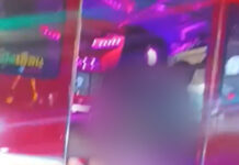 Couple’s Risqué Tuk-Tuk Performance Draws Backlash Couple's Risqué Tuk-Tuk Performance Draws Backlash