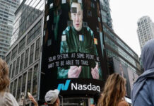 Musk loses trillionaire status as SpaceX stock slump Musk loses trillionaire status after SpaceX stock slump