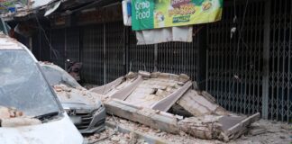 One dead as century-old shophouse collapses near Wat Traimit in Bangkok