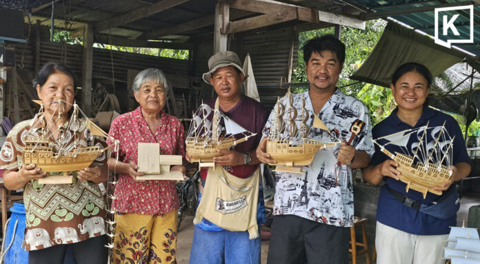 Thai Craftsman Turns Scrap Wood Into Profitable Model Ships Thai Craftsman Turns Scrap Wood Into Profitable Model Ships
