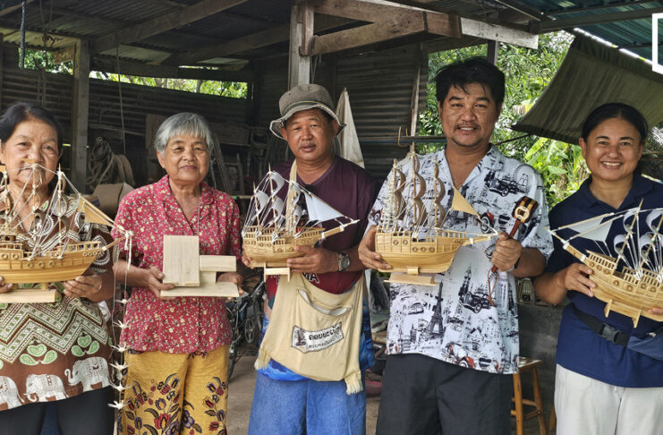 Thai Craftsman Turns Scrap Wood Into Profitable Model Ships Thai Craftsman Turns Scrap Wood Into Profitable Model Ships