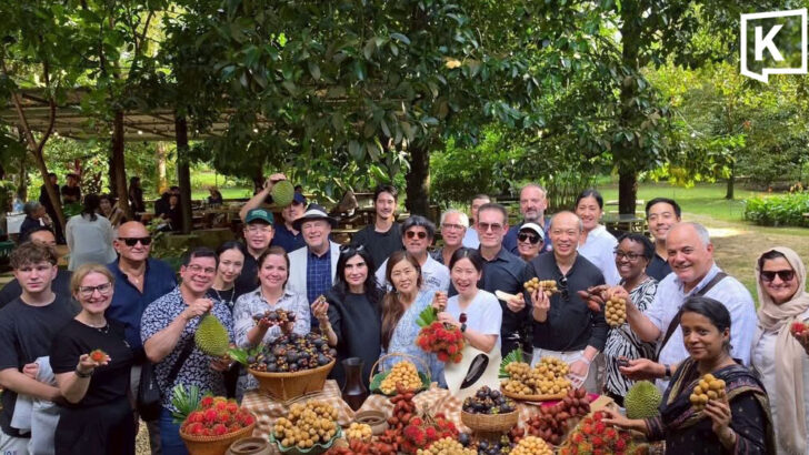 Thai Commerce Ministry hosts 13 envoys in Chanthaburi to promote “Fruit Tourism”