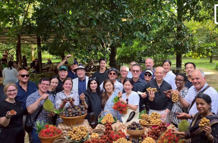 Thai Commerce Ministry hosts 13 envoys in Chanthaburi to promote “Fruit Tourism” Thai Commerce Ministry hosts 13 envoys in Chanthaburi to promote “Fruit Tourism”