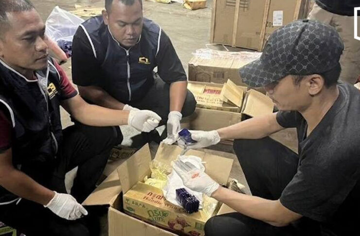 Police seize 220,000 meth pills hidden in parcel boxes addressed to deceased person Police seize 220,000 meth pills hidden in parcel boxes addressed to deceased person