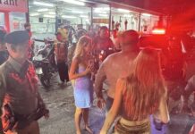 Burly foreigner clashes with Thais in chaotic Pattaya street brawl