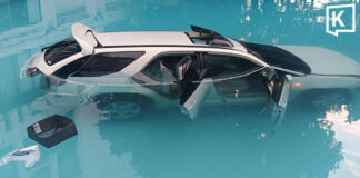 29-year-old man drives car into Chulalongkorn pool over condo rent dispute with mother 29-year-old man drives car into Chulalongkorn pool over condo rent dispute with mother