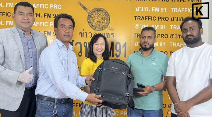 Thai taxi driver returns lost 300k baht to Sri Lankan tourist