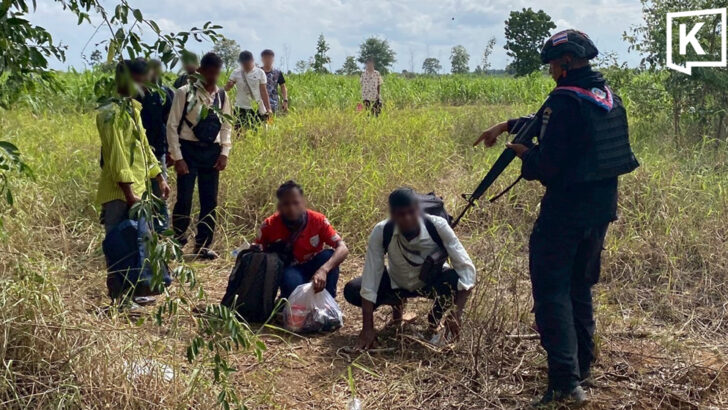 11 arrested after crossing border, fleeing alleged scam work