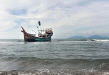 Over 500 Rohingya feared dead after boats capsize off Myanmar