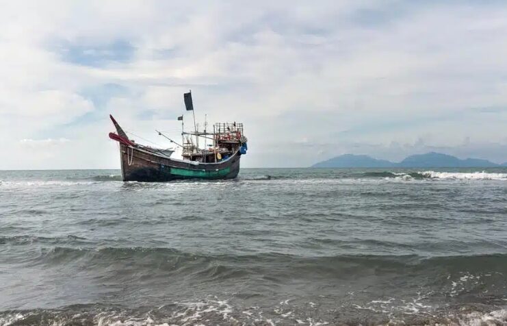 Over 500 Rohingya feared dead after boats capsize off Myanmar