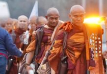 US-based Walk for Peace monks mourn Thai monks killed in Mukdahan tragedy