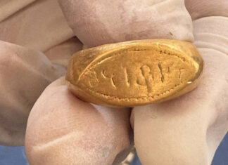 Ancient inscribed gold ring found at Phetchaburi site Ancient inscribed gold ring found at Phetchaburi site