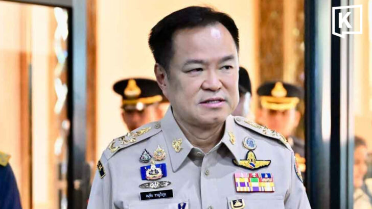 Anutin says “noted” after call to sue iLaw director
