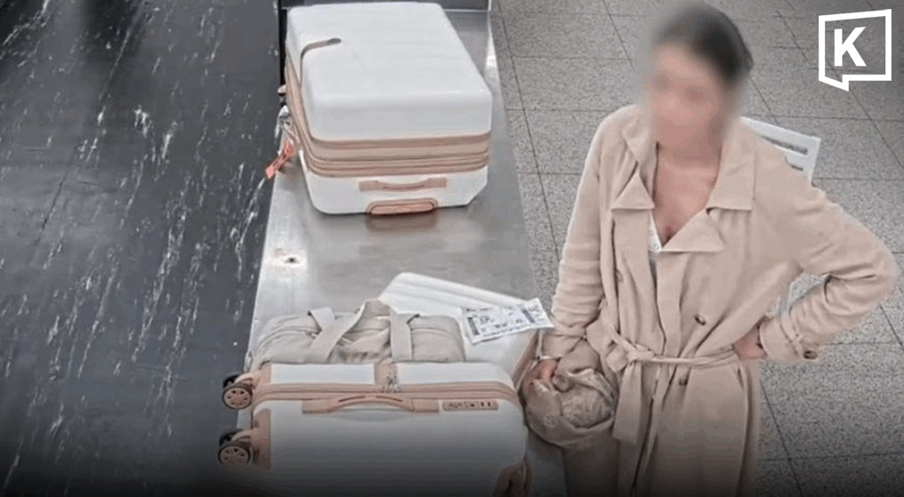 Australian authorities have charged French women with drug smuggling from Thailand.