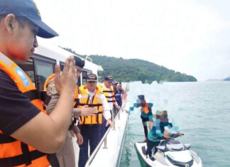 Phuket cracks down on illegal jet skis, fines 23 operators Phuket cracks down on illegal jet skis, fines 23 operators