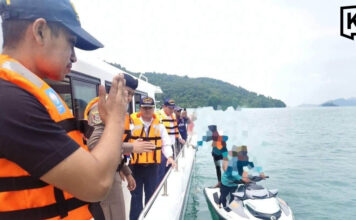 Phuket cracks down on illegal jet skis, fines 23 operators Phuket cracks down on illegal jet skis, fines 23 operators
