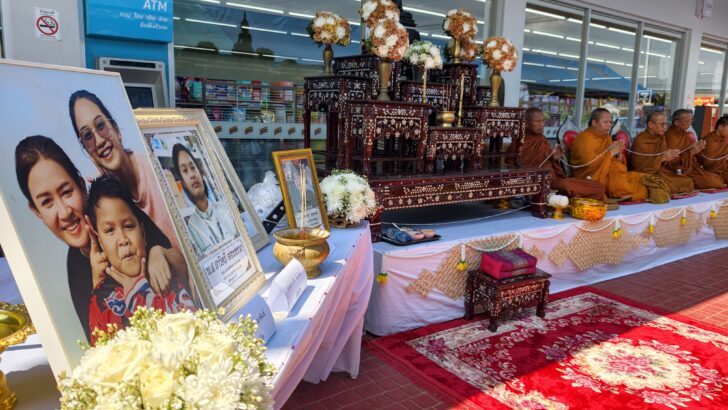 Memorial held for civilian victims of Cambodian rocket attack at Sisaket gas station