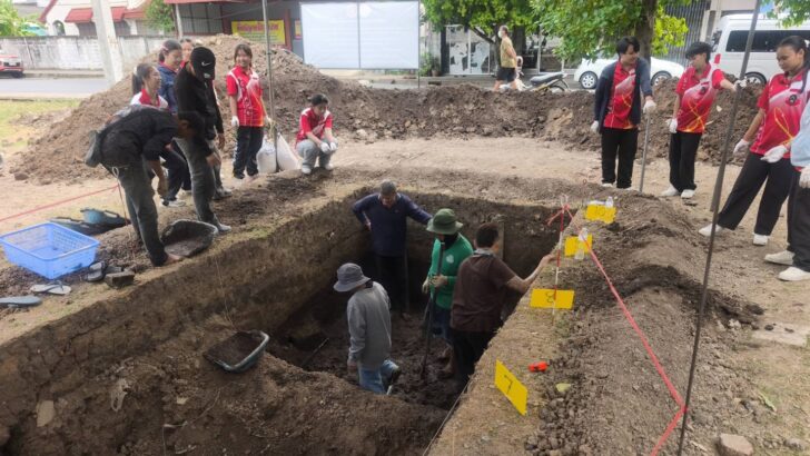 Ayutthaya-era city wall discovered in Korat after 20 years
