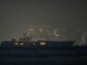 USS Abraham Lincoln sails past Singapore on its way home from Middle East PAAAAA1BMVEWurq51dlI4AAAAAXRSTlMmkutdmwAAAA5JREFUKM9jGAWjYJABAAKUAAHoEAeuAAAAAElFTkSuQmCC