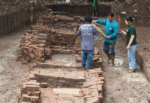 Archaeologists uncover ancient layers beneath Korat city wall Archaeologists uncover ancient layers beneath Korat city wall