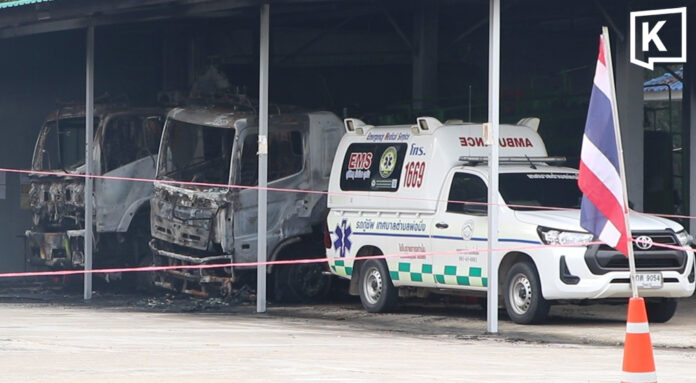 At least 15 attackers raid Pattani municipal office, torch vehicles and plant bomb At least 15 attackers raid Pattani municipal office, torch vehicles and plant bomb