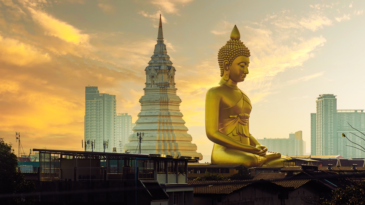 À découvrir : le Bouddha géant de Wat Paknam