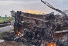 Lao passengers killed as van crashes and catches fire in Roi Et