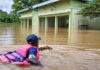 Mekong floods Thai-Lao market as water nears crisis level Mekong floods Thai-Lao market as water nears crisis level