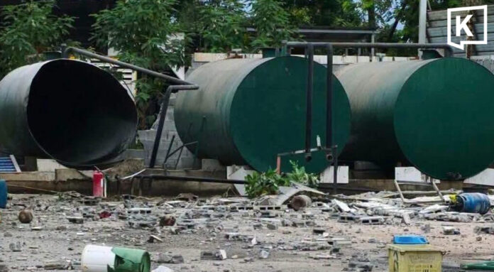 Old fuel tank explodes during demolition in Ubon, 3 hurt Old fuel tank explodes during demolition in Ubon, 3 hurt