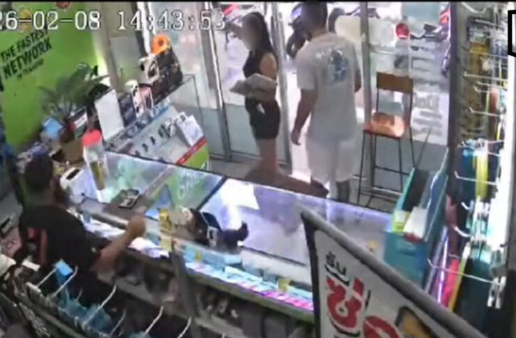 Shop owner puzzled as Free Palestine flag sparks a clash with Israeli tourists Shop owner puzzled as Free Palestine flag sparks a clash with Israeli tourists