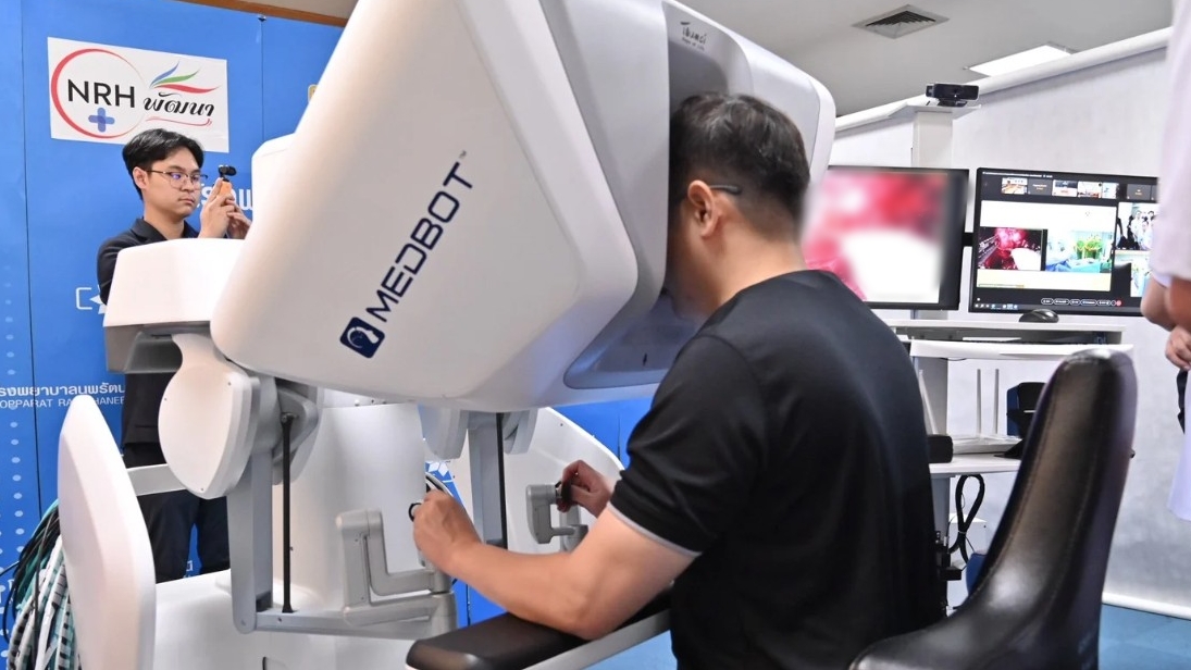 Chirurgie robotique à distance : une première en Thaïlande