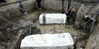 1,500-year-old skeletons lifted from Don Yai Thong site