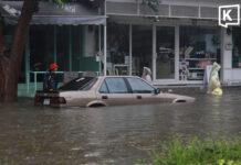 Bangkok declares all 50 districts disaster-affected as flood warning issued