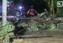 Two missing after pickup swept away when Kanchanaburi weir collapses