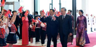 Thai King, Queen welcomed in Vietnam on historic state visit