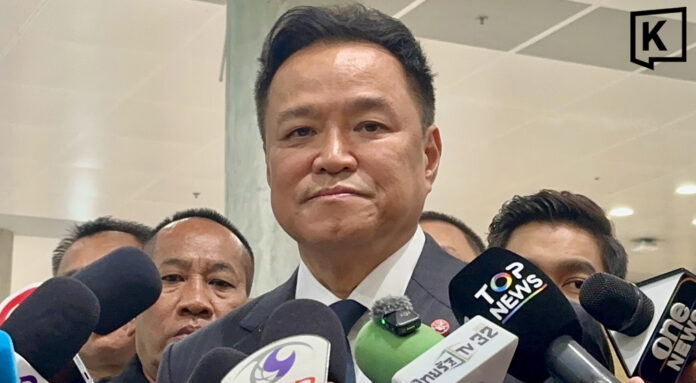 Anutin defends deporting foreigners over bad behavior Anutin defends deporting foreigners over bad behavior
