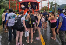 Flooding blocks Highway 401 as officials evacuate tourists Flooding blocks Highway 401 as officials evacuate tourists