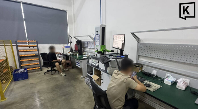 Immigration police arrest 17 Chinese workers in Chachoengsao factory raid