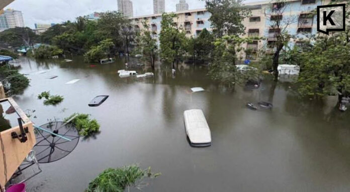 Khlong Chan flats residents left without food, water or power amid flooding